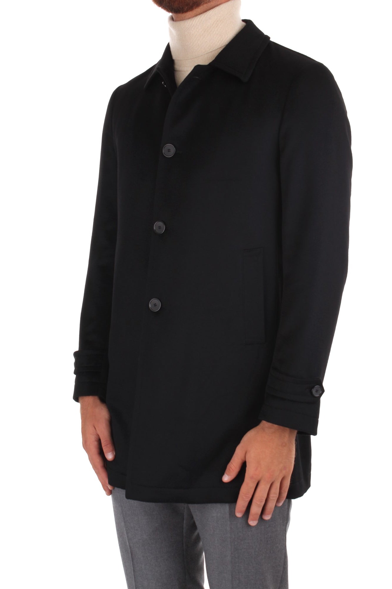 CAPPOTTI Nero Tagliatore