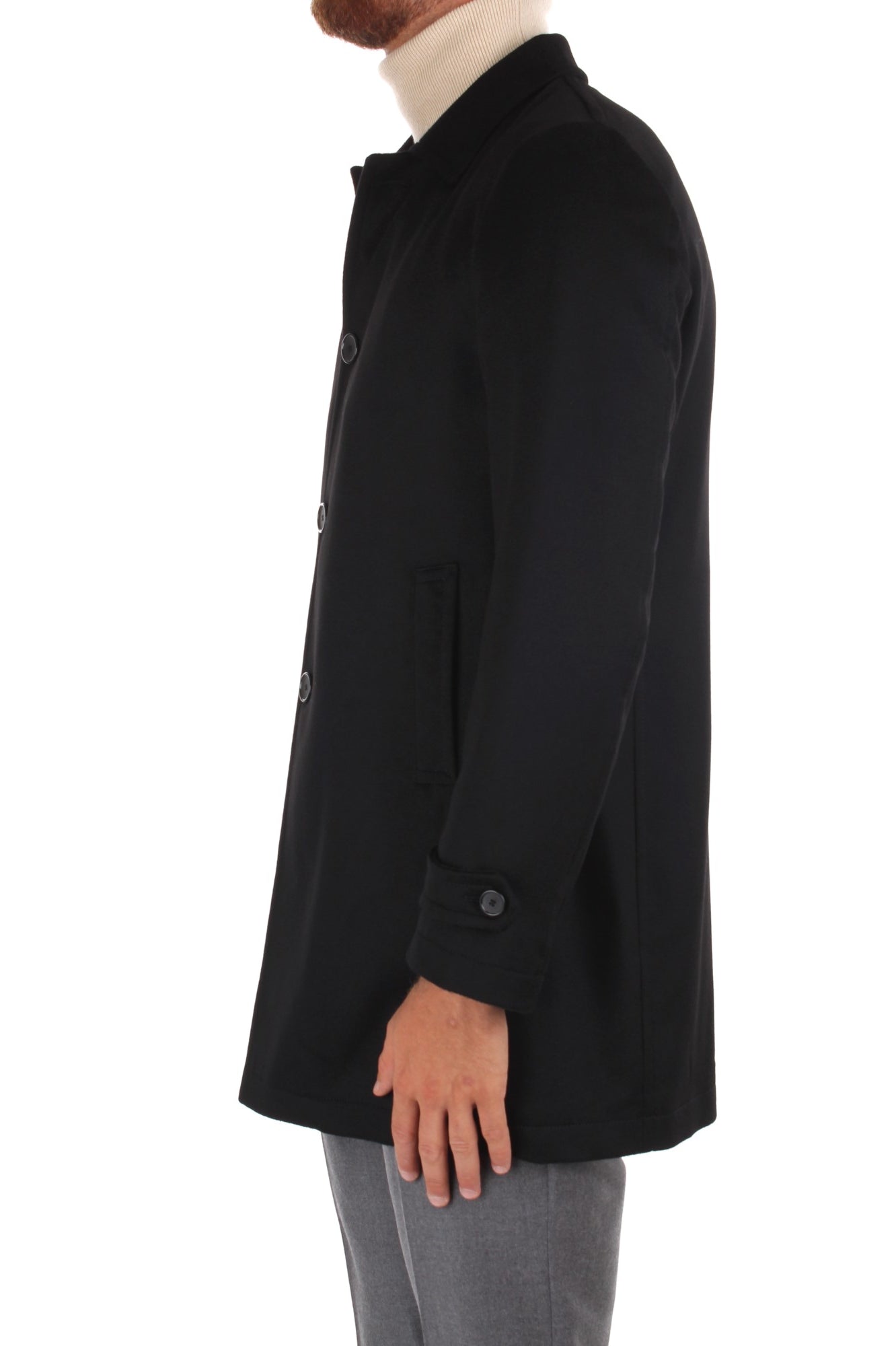 CAPPOTTI Nero Tagliatore