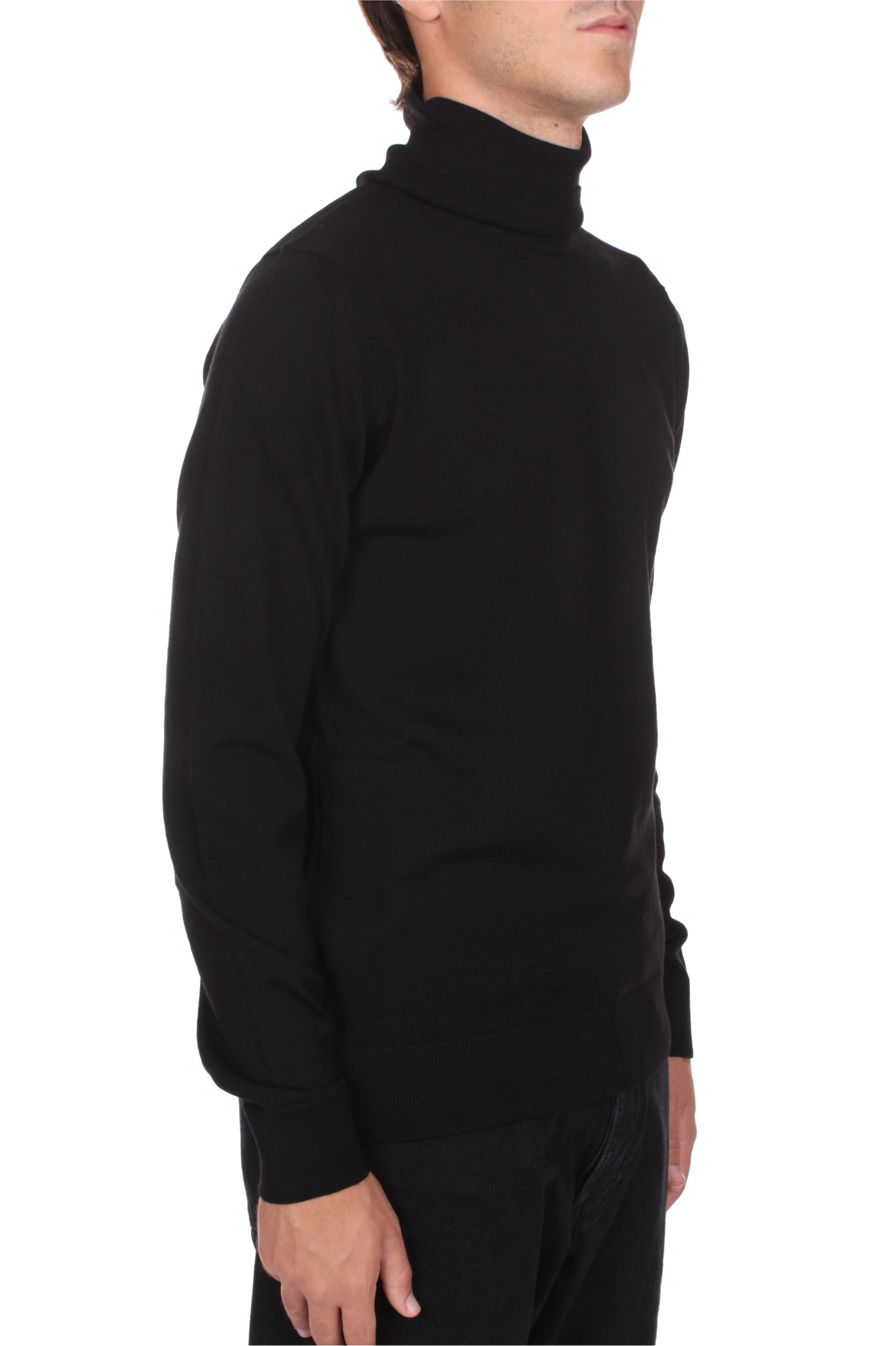 MAGLIE Nero Alpha Studio