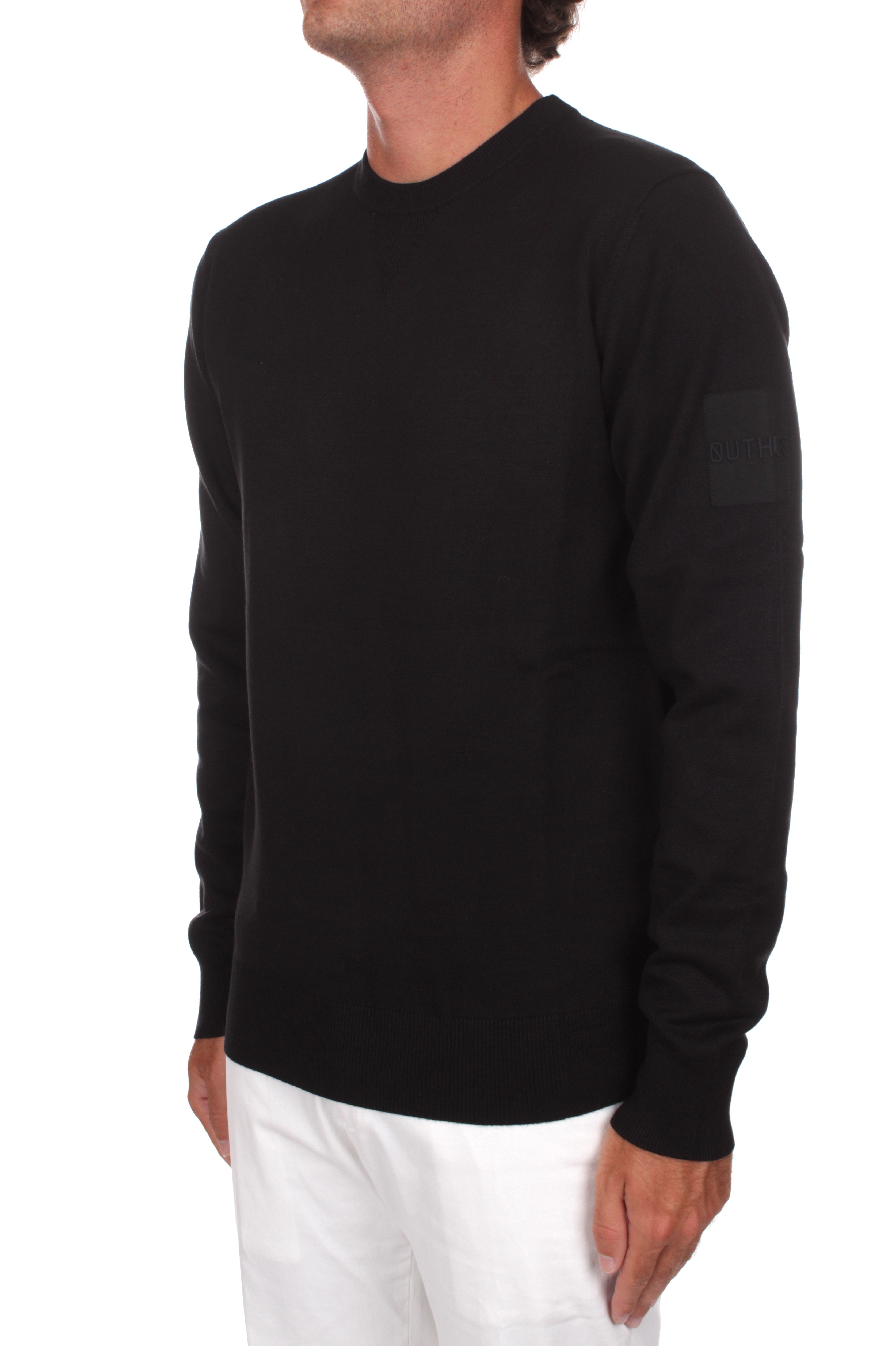 MAGLIE Nero Outhere