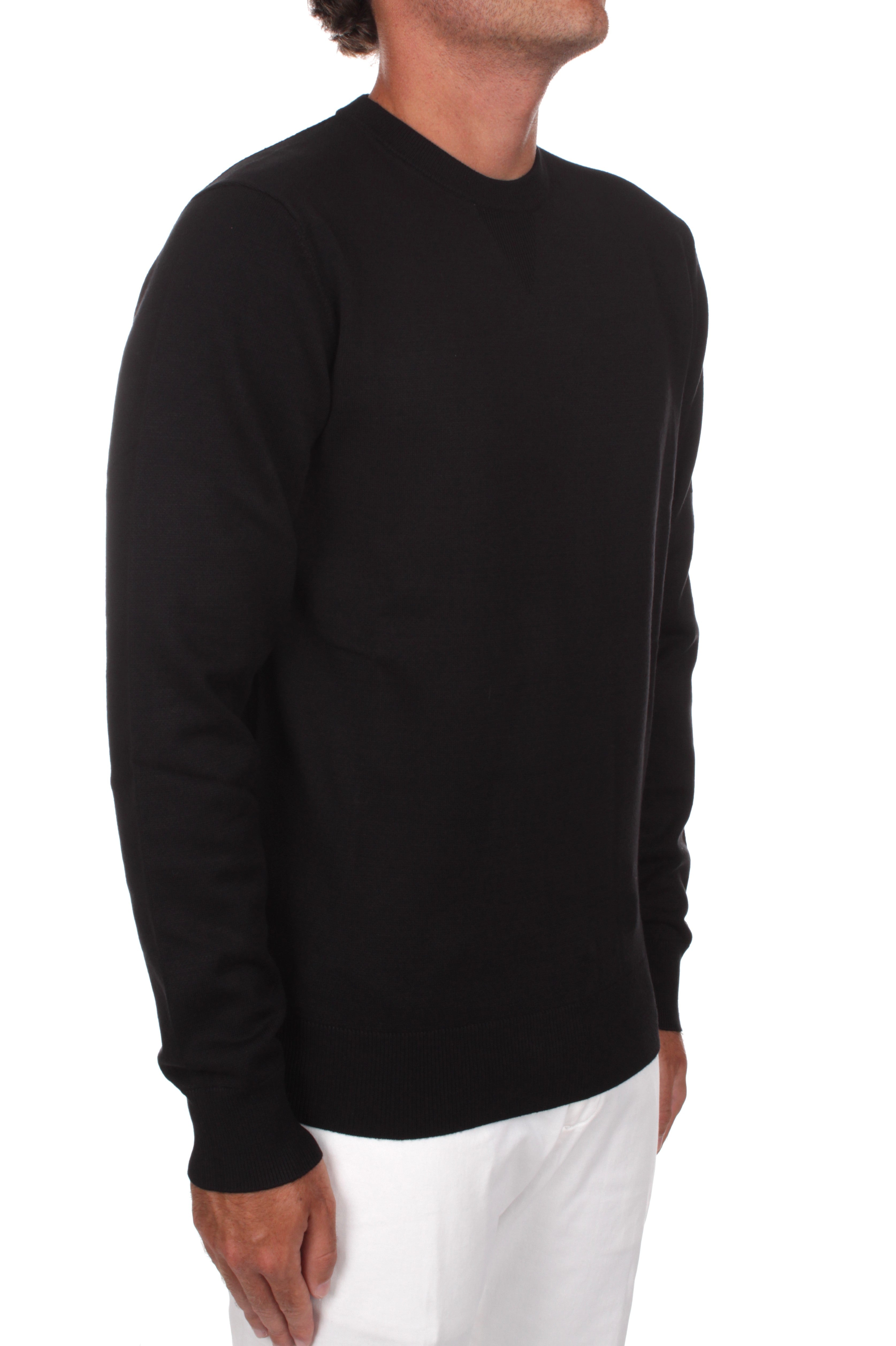 MAGLIE Nero Outhere