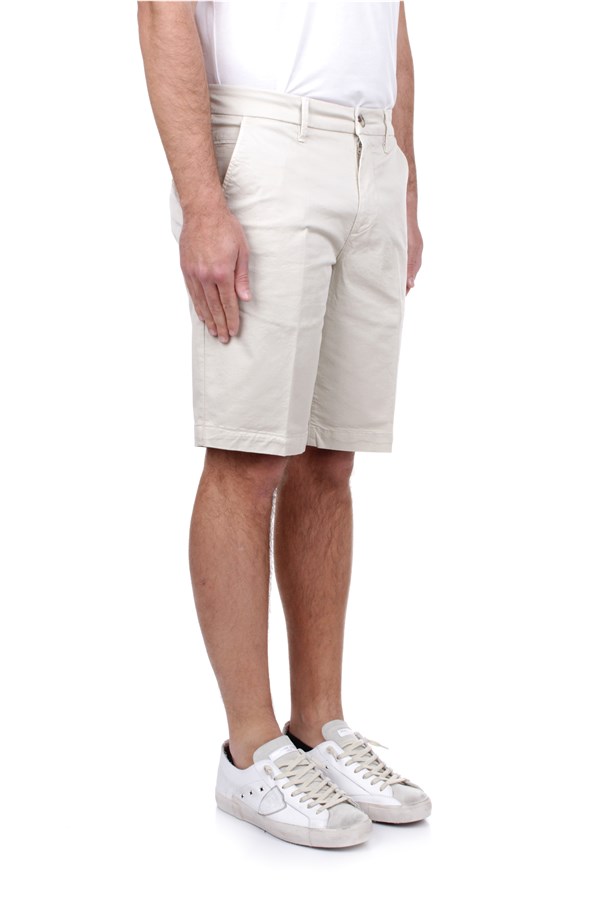 Re-hash Shorts Chino pants Man BB32 2U044 0144 BW 3 